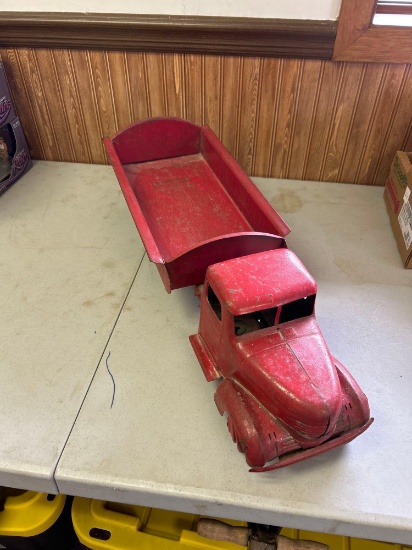 Vintage Red Straight Truck