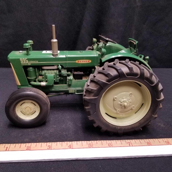OLIVER "995 LUGAMATIC" TRACTOR GM DIESEL