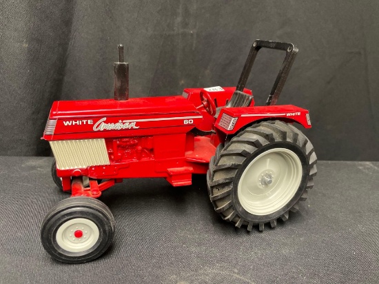 1/16th Scale Models White American Model 60 Series Tractor
