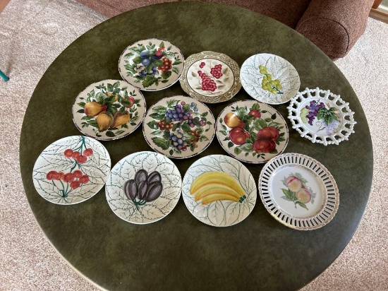 Misc. painted plates....Shipping