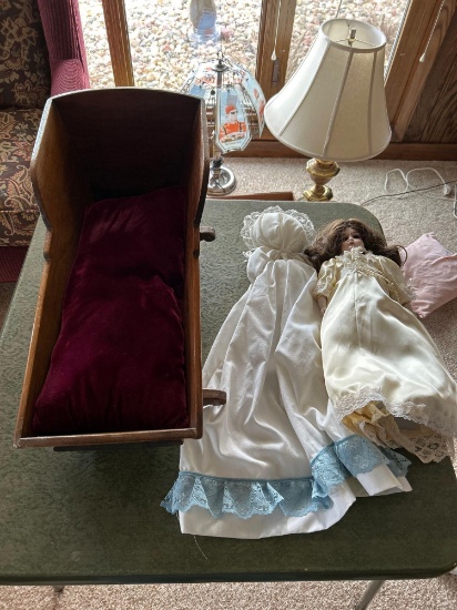 Wooden baby bassinette, doll (Darling)