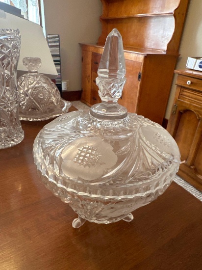Lead crystal three footed candy dish. Shipping.