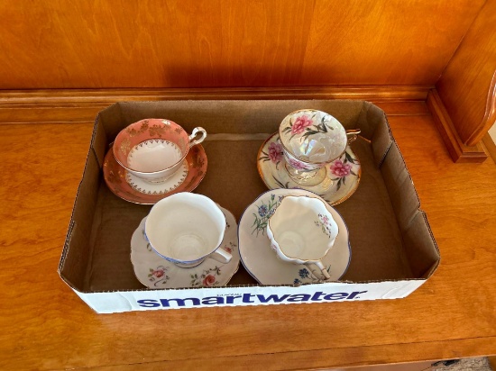 Cups and saucers.Shipping