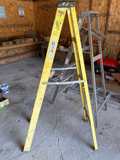 Columbian 6' fiberglass ladder, 6' wooden step ladder