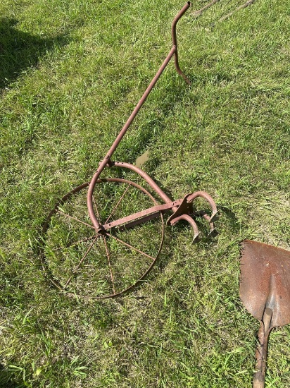 STEEL WHEEL PUSH CULTIVATOR
