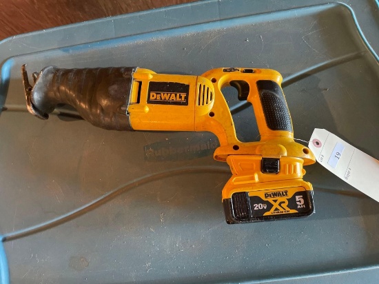 DeWalt 20V Battery Operated Variable Speed Recipracating Saw