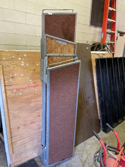 Folding Risers