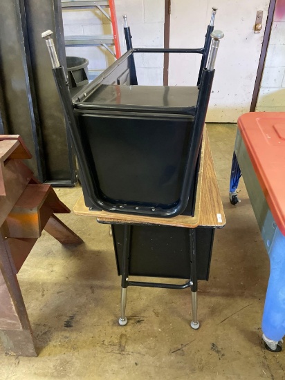 2- School Desks