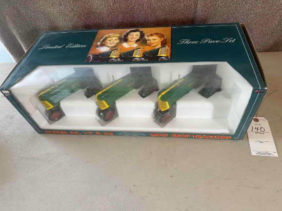 Oliver toy three piece set