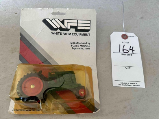 Scale model toy tractor