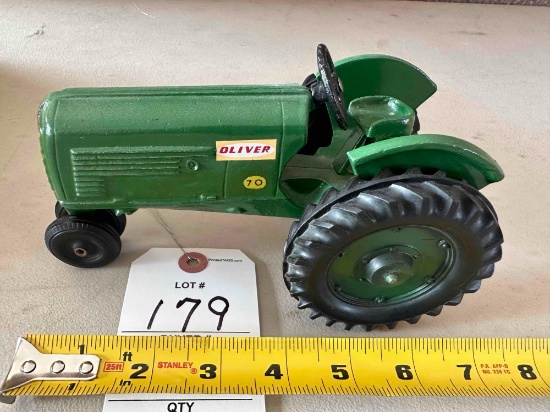1/16 Oliver 70 Tractor