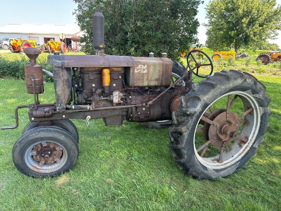 MINNEAPOLIS MOLINE TWIN CITY "JT" TRACTOR, GAS, NARROW FRONT