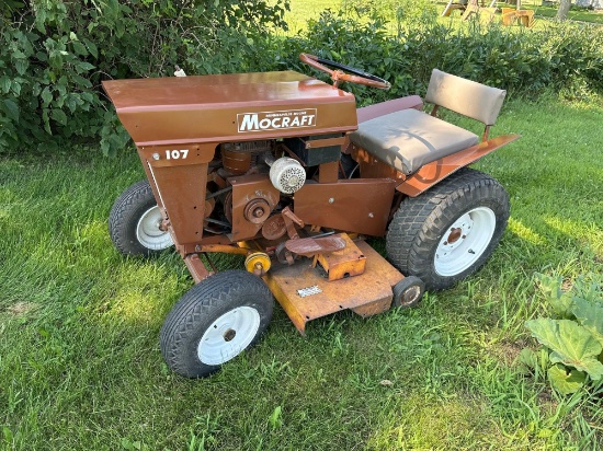 MINNEAPOLIS MOLINEMOCRAFT "107" LAWN MOWER