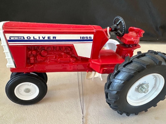 OLIVER "1855" TOY TRACTOR, NARROW FRONT [RED]