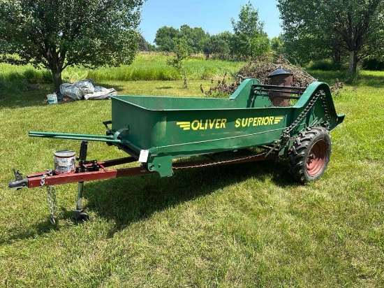 OLIVER SUPERIOR MANURE SPREADER
