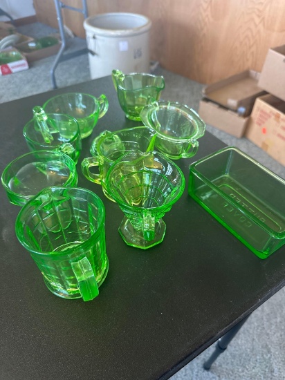 Green Depression vaseline butter dish with lid, 1 spout vaseline uranium 1 cup measuring cup, etc...