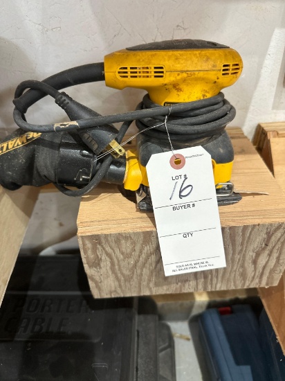 DeWalt palm sander