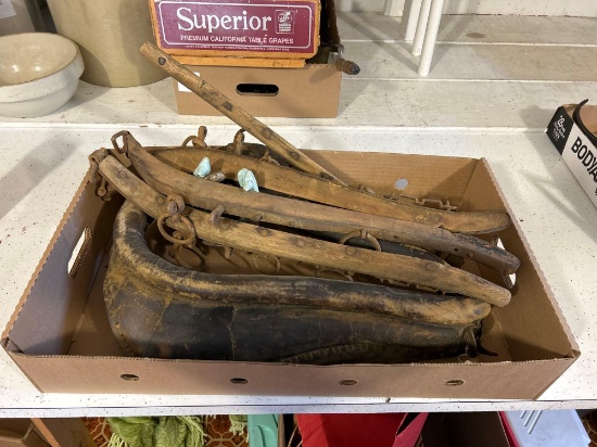 Vintage horse equipment.......Shipping
