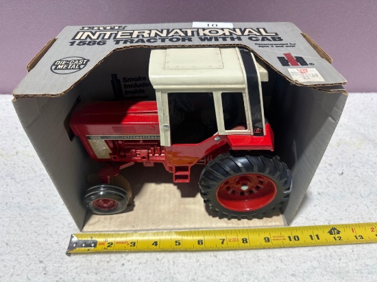 1/16 International 1586 toy tractor
