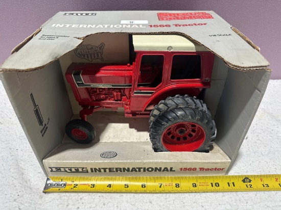 1/16 international 1566 toy tractor