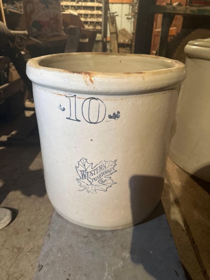 Western Stoneware 10 gallon crock.... Small rust blemishes.