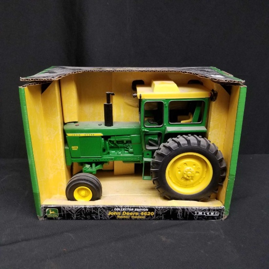 1/16 scale Ertl Collector's Edition 4620 Tractor-NIB