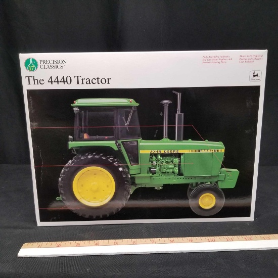 1/16 Scale Ertl Precision Classics JD 4440 Tractor-NIB