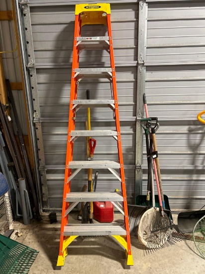 Werner 8' step ladder