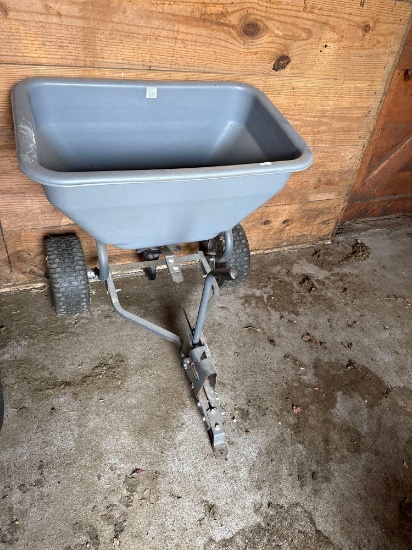 Rigid pull type Lawn Spreader
