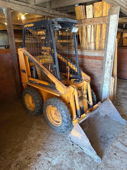 1977 CASE "1816" SKIDLOADER, GAS, HYDRO, ROPS, 44" BUCKET