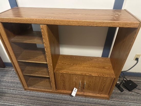 Entertainment center