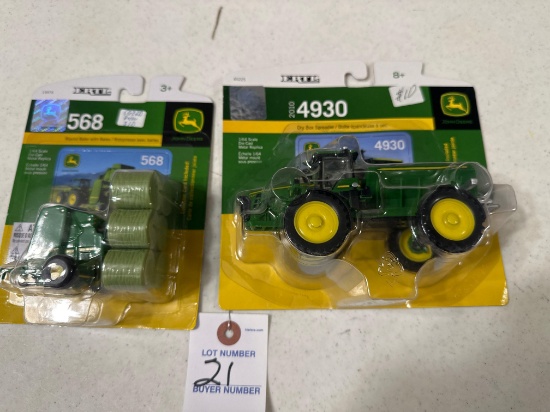 JD toy baler and spreader