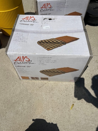 ALPS OUTDOORS SLEEPING BAG NIB