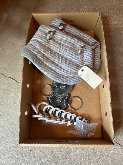 Pads for collars, spreaders for driving reins