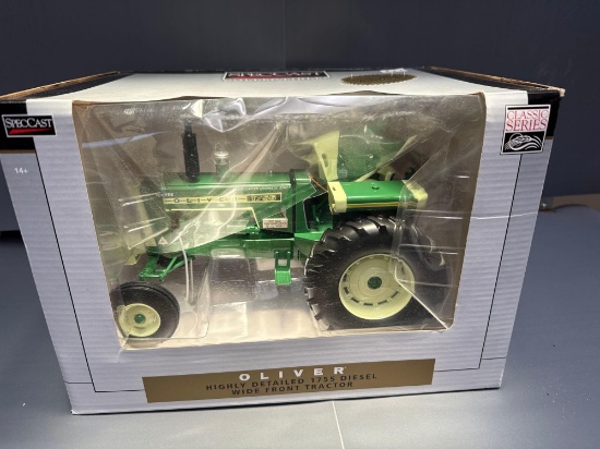 1/16 scale SpecCast Classic Series Farm Show Edition Oliver 1755 Diesel Tractor in Box