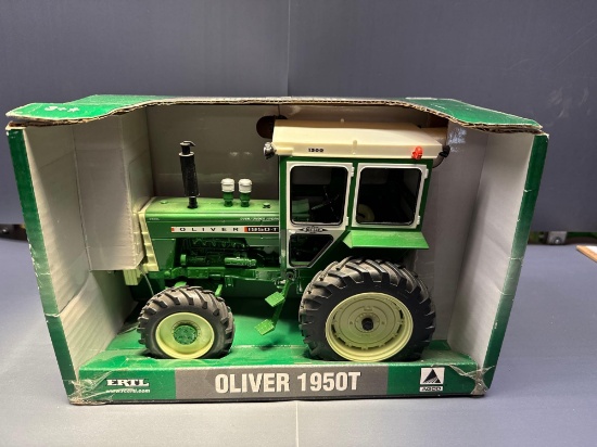 116 scale Ertl Oliver 1950 T Tractor in Box