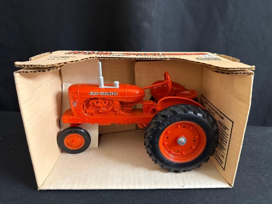 Ertl 1/16th Scale Allis Chalmers WD-45 Tractor- NIB