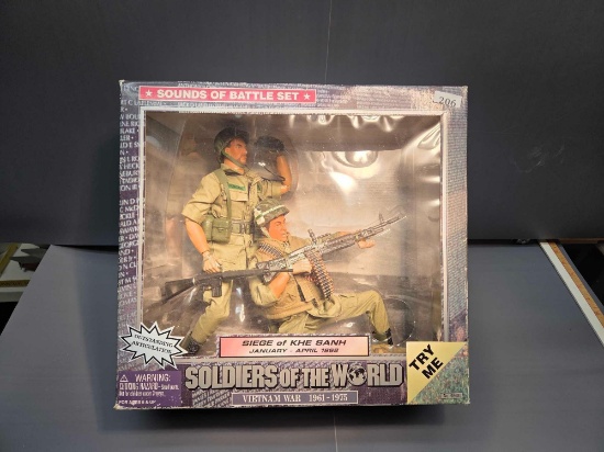 Soldiers of the World Vietnam War Figures-NIB