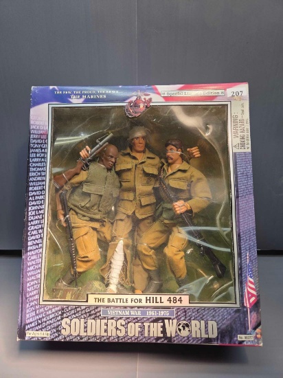 Soldiers of the World Special Limited Edition Vietnam War Battle for the Hills Figures-NIB