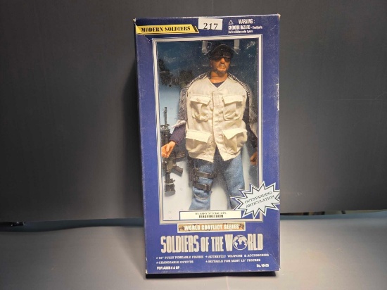 Soldiers of the World Conflict Series Iraqi Freedom War Action Figure-NIB