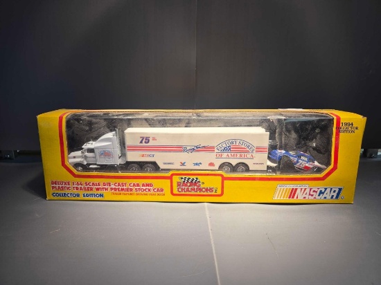 Racing Champions Nascar 1994 Collector Edition Transporter-NIB