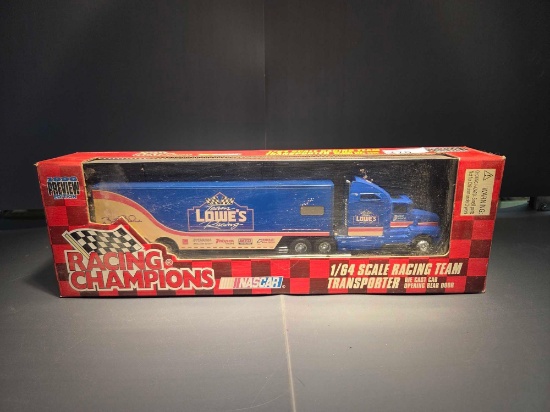 Racing Champions Nascar Lowes Transporter-NIB