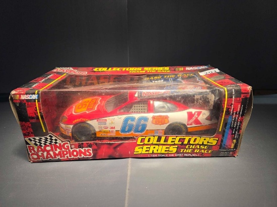 Racing Champions Nascar Collector's Series Chase the Race-NIB