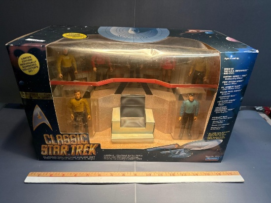Playmates Classic Star Trek Collector Figure Set in box