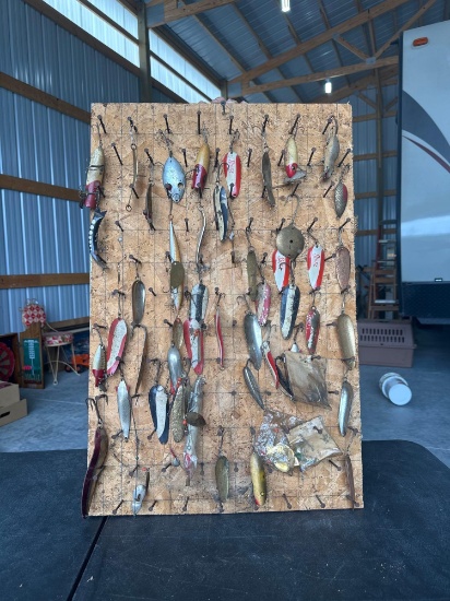 Fishing lures collection. LOOK AT THE PICTURES FOR THE VARIOUS NAMES. Shipping