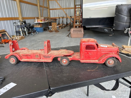 1940's Vintage Buddy L extension ladder riding fire truck. Shipping