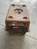 Petmate portable pet kennel