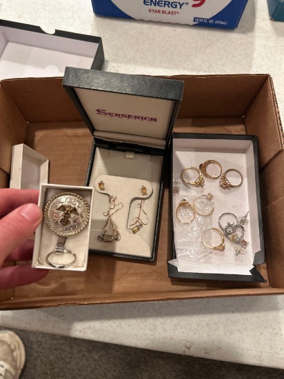 Box of assorted jewelry