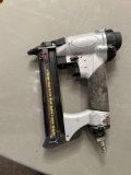Tradesman Model 8530 air nailer, assorted nails included
