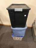 Plastic storage totes